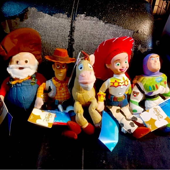 Disney Pixar Toy Story 2 Beanie Set - Picture 1 of 13
